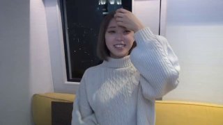 诱骗女同事到家扒衣强上 越反抗越兴奋